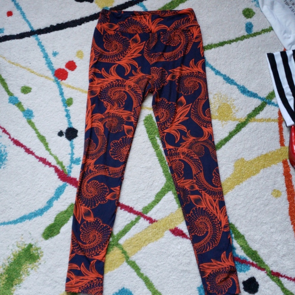 NWOT LuLaRoe Navy Orange Spiral Print Leggings